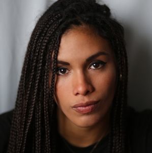 Meet your Posher, Cinthya